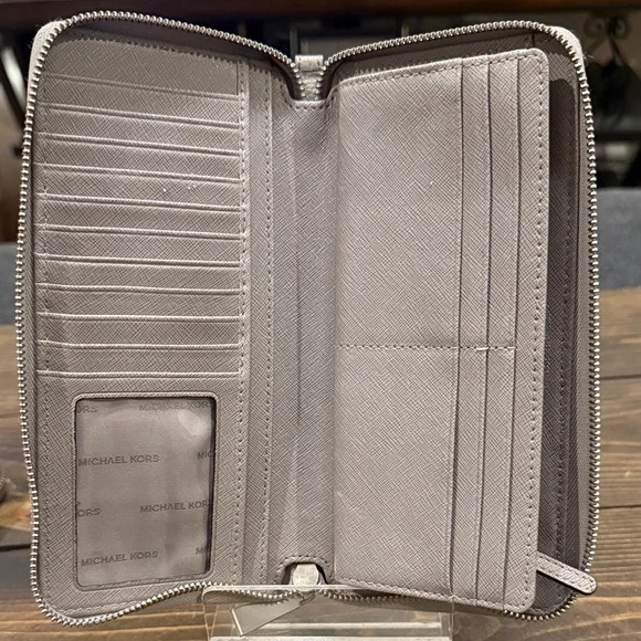 Michael Kors Jet Set Continental Saffiano Leather Wallet/Phone Holder (EUC) - Picture 10 of 14